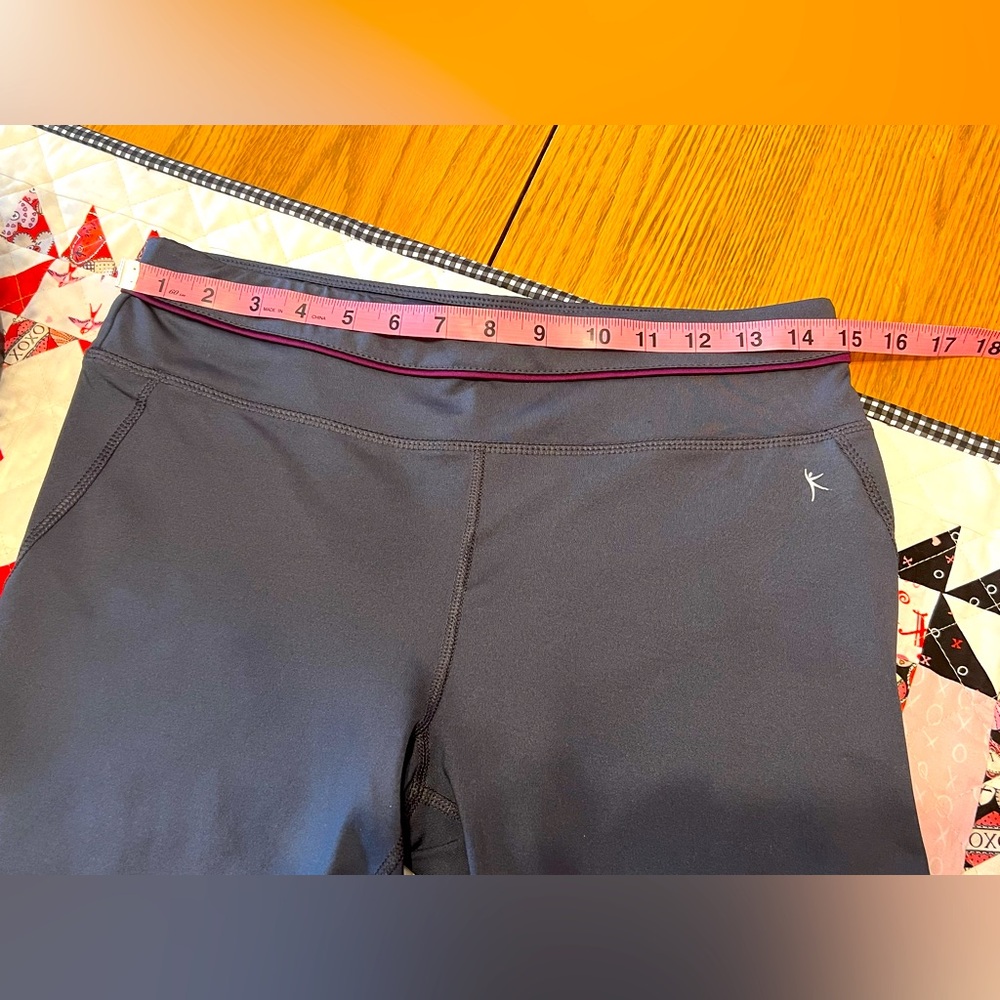Ladies Lot (2) Danskin Now Workout Crops & Leggings - Medium 🏃♀️ - Picture 11 of 15